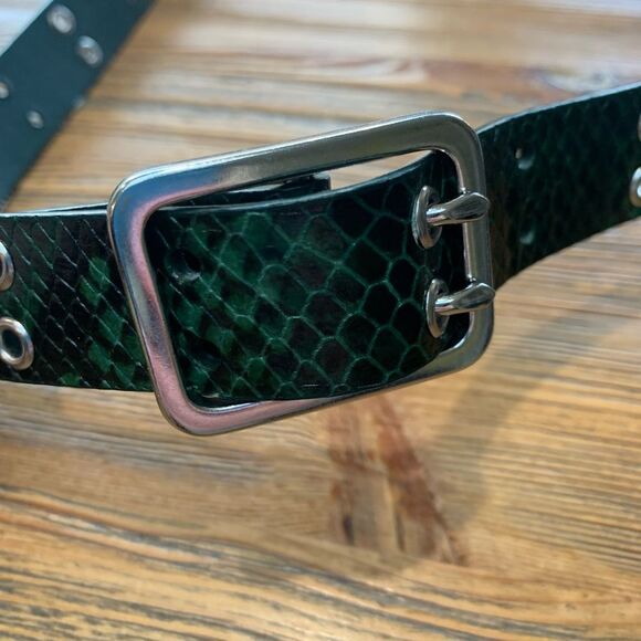 J. Crew Green Reptile Textured Accessory - Picture 9 of 10